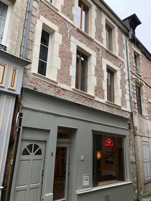 Suite de charme au pied de la cathédrale Laon Exterior foto
