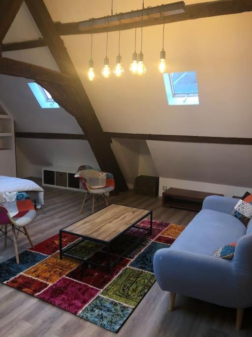 Suite de charme au pied de la cathédrale Laon Exterior foto